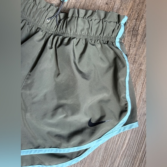 Women’s Size Small Nike Dry Dri-Fit Standard Fit Running Shorts - Picture 3 of 5